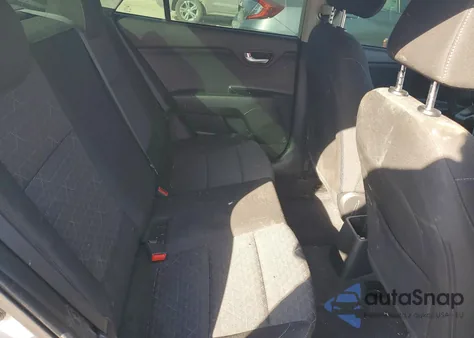 2020 Kia Rio Lx z USA, uszkodzony, nr VIN 3KPA24AD5LE328436